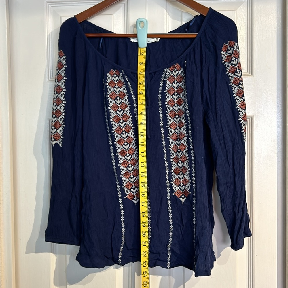 Solitaire Gauzy Embroidered Boho Top - Picture 5 of 6